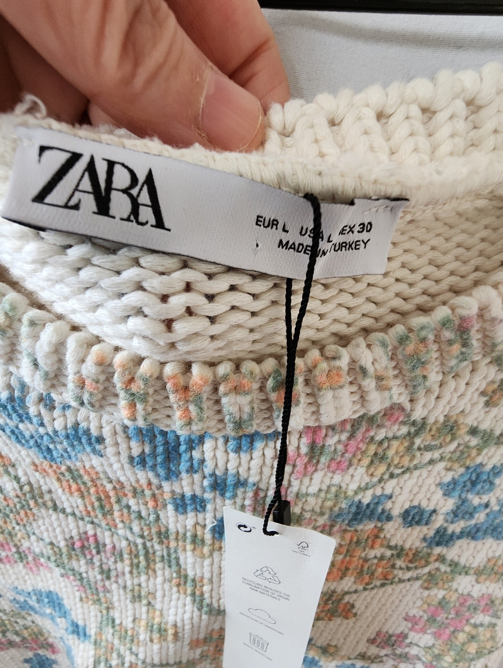 Zara Knit Top. Size Large - Picture 3 of 4